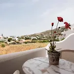Maria *
